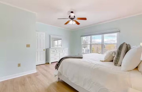 Ellijay Hotel | The Best VIEWS Large 2BR/3BA + Resort Pool