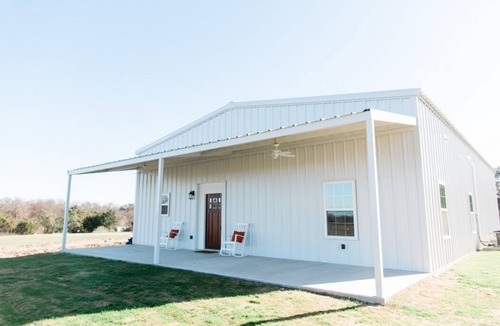 McLennan County House | The Bethany House - Countryside Retreat near Waco