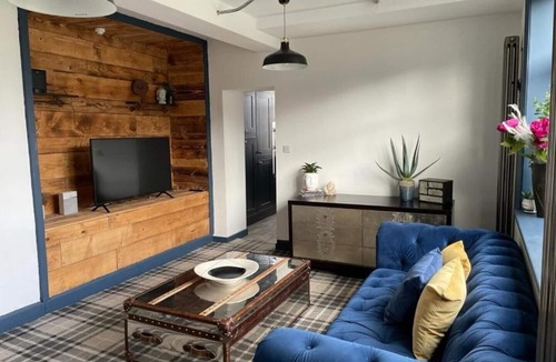 Leeds Apartment | The Beulah Apartment