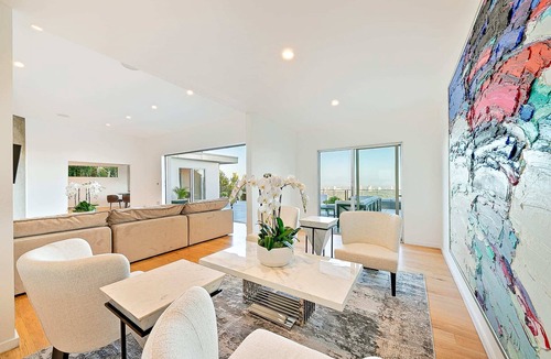 Beverly Glen Villa | The Beverly Hills Skyline Villa