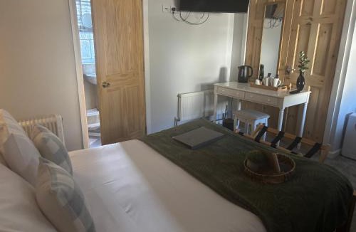 Malpas Hotel | The Bickerton Poacher