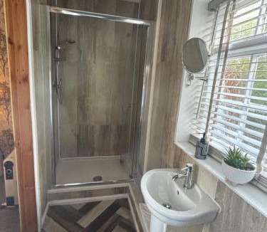 Malpas Hotel | The Bickerton Poacher