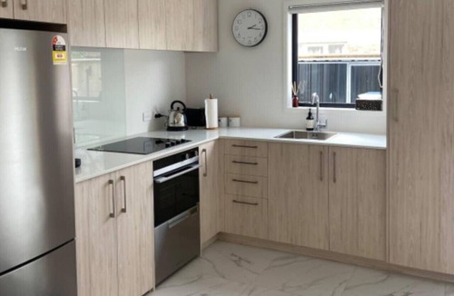 Lower Hutt House | The Biddle Haven: 2BR Retreat