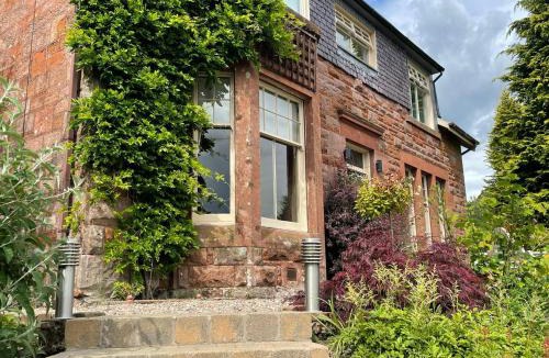 Aberfoyle House | The Bield