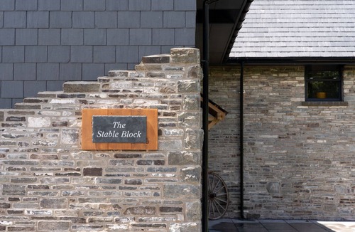 Kidwelly Apartment | The Big Barn - Tanylan Farm