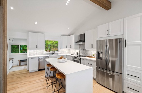 McMurrich/Monteith Cottage | The Big Chill: Modern Luxe Lakefront 5 Bedroom Cottage w Hot Tub, Sauna, Firepit