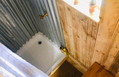 Horley Other | The Big Green Shepherds Hut