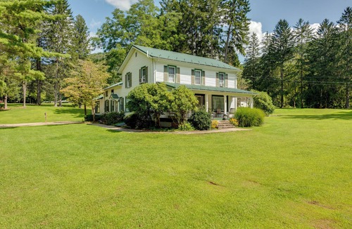 Hillsgrove Cottage | The 'big House' at Elk Creek Escape w/Game Room