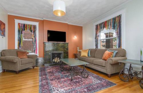 Jefferson City Villa | The Big House