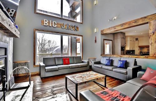 Stoneham Ski Chalet | The Big Jack Chalet 33 Chemin Blanc by Les Chalets Alpins