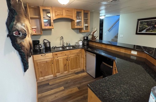 Murdock Cabin | The Big Kansas Lodge