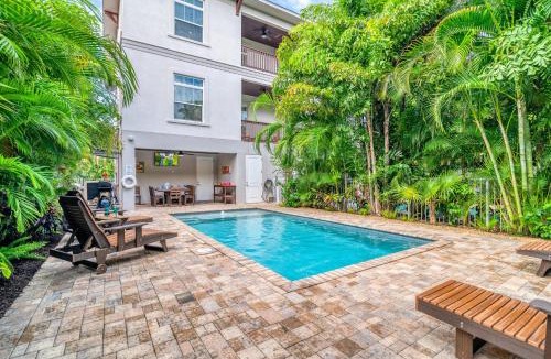 Siesta Key Village House | The Big Kahuna