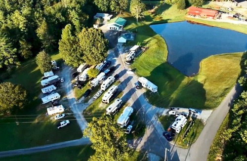 Ashley Oaks House | The Big Red Barn-Unit #9 Direct Trail Access