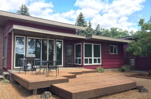 Redmond House | The big red in Redmond