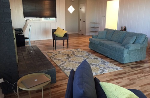 Redmond House | The big red in Redmond