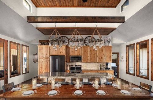 Sabinal House | The BIG Tex - Amenity Packed - 2 mi to Frio River!