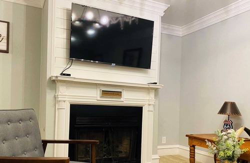 Amarillo Apartment | The Big Texan Master Suite 200