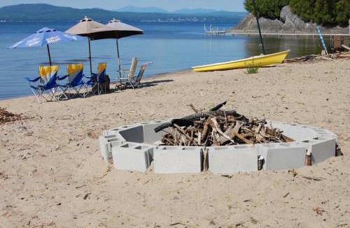 Malletts Bay House | The Big Yellow Camp