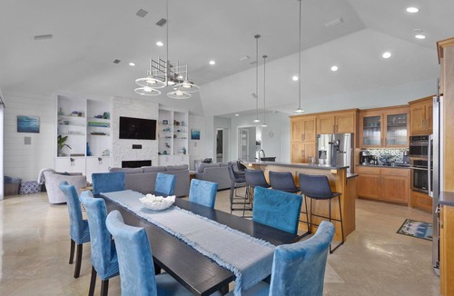 Villa Segunda House | The Big Yellow Beach House | Gulf Views, Private Pool - Sleeps 17