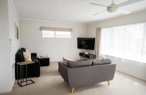 Greerton House | The Billy Ritz