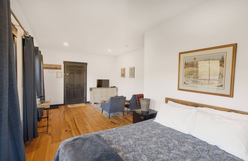 Hinesburg Hotel | The Birch & Berry Inn