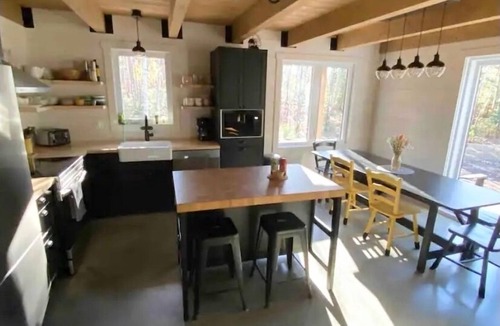 Saint-Tite-des-Caps Ski Chalet | The Birch House - Cottage with spa located 10 min from Le Massif de Charlevoix