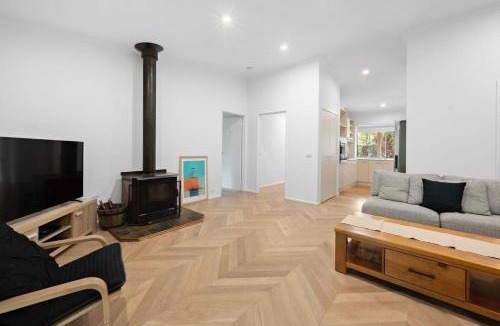 Bright Resort | The Birch House - Silver Birches Accommodation Bright