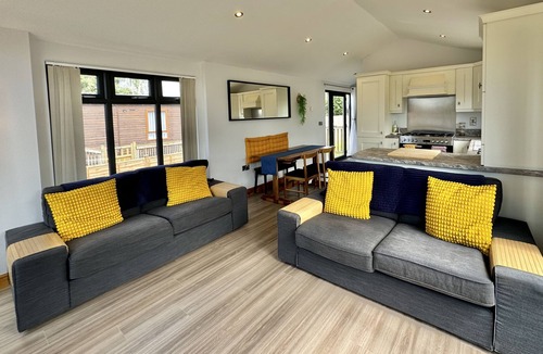 Strensall Cottage | The Birches - free Hot Tub.