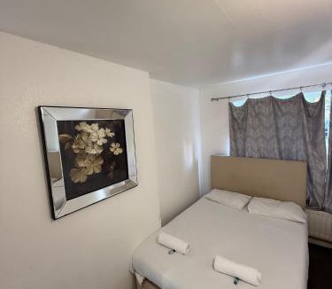 Horley House | The Birchwood Lodge