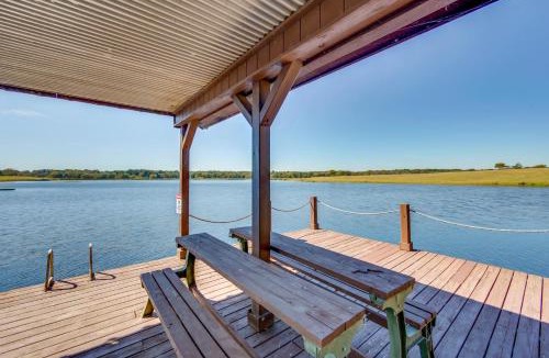 Edom House | ‘The Bird’ Cabin Peaceful Refuge in East Texas