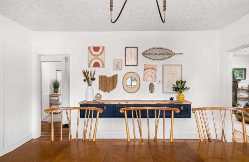 Xenia House | The Bird Cage