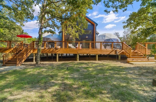 Bastrop County Cabin | The Bird House | 8 Beds 2 Baths