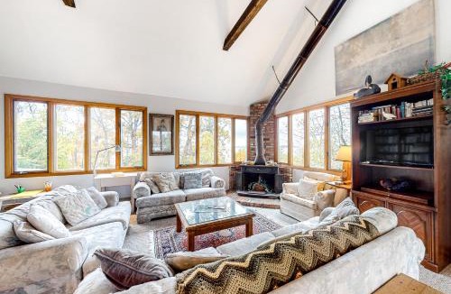 Isle La Motte House | The Bird's Nest