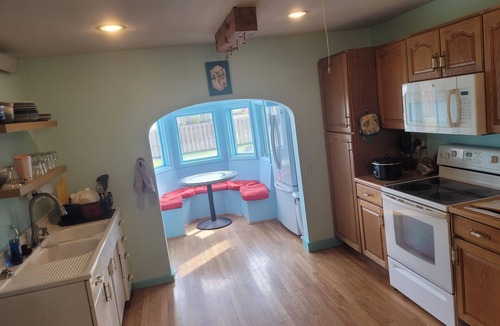 Weskan House | The Birdhouse Retreat