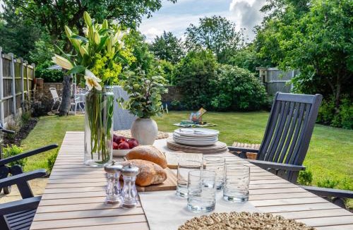 Heworth House | The Birdie