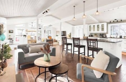 Roseneath Cottage | The Birds Nest - Waterfront - Hot tub - pool table