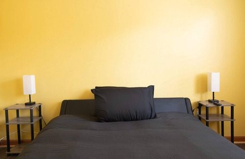 New Castle Apartment | The Birmingham Getaway in a Quiet Area