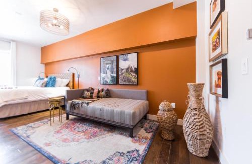 Kessler Hotel | The Bishop Arts Hotel by Qresorts