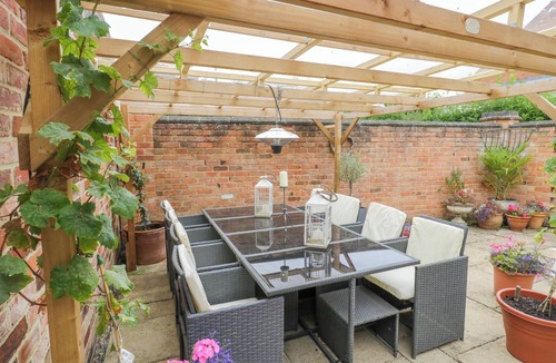 Ettington Cottage | The Bit on the Side