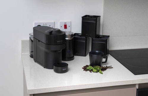 Central Milton Keynes Apartment | The Black and White Suite