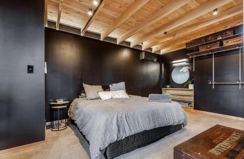 Kumeu House | The Black Barn