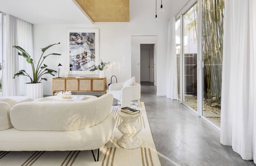 Mermaid Beach House | The Black Box beach house