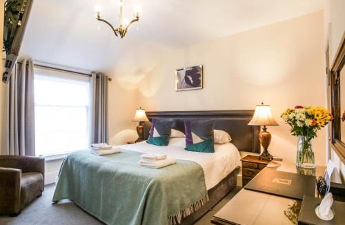 Bont Newydd Hotel | The Black Boy Inn