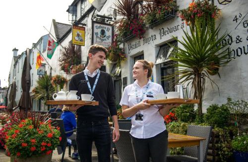 Bont Newydd Hotel | The Black Boy Inn