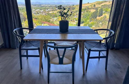 Taradale Apartment | The Black Cottage