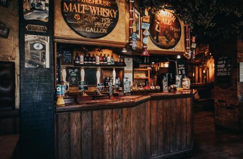 Thurnham Hotel | The Black Horse Inn