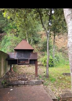 Olot Villa | the black line house