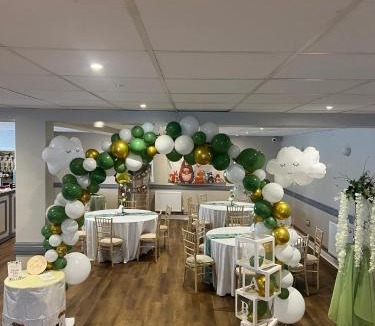 Lampeter Hotel | The Black Lion Royal Hotel