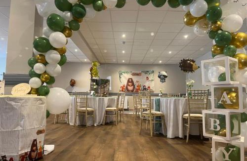 Lampeter Hotel | The Black Lion Royal Hotel