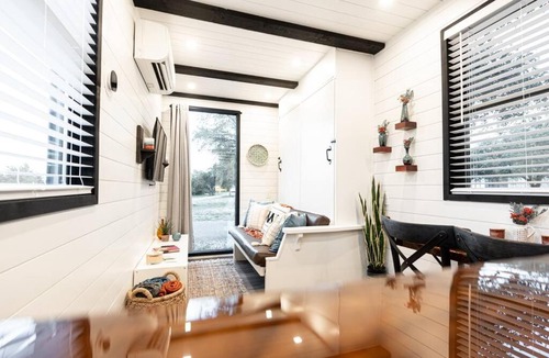 Waco Hotel | The Black Oak-Container Home 12 Min to Magnolia